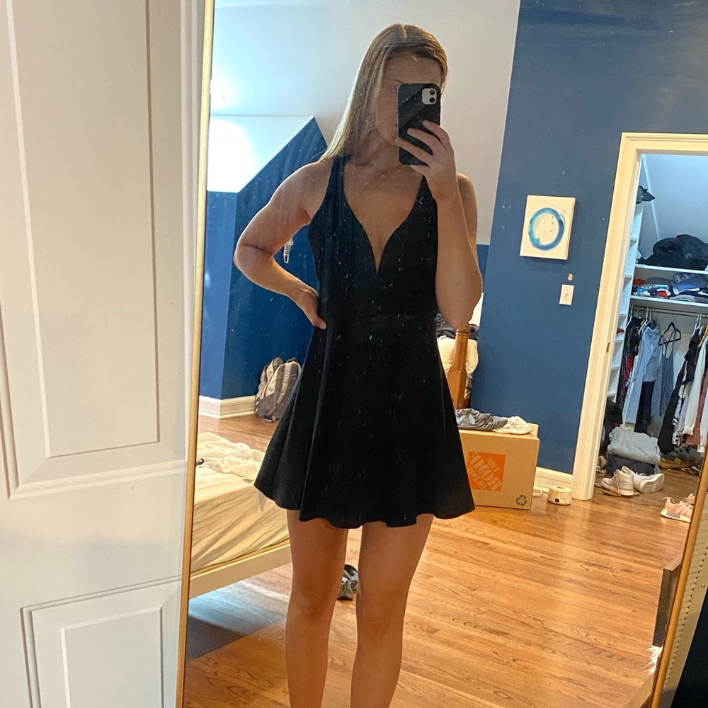 Black Lulus dress, never worn!!